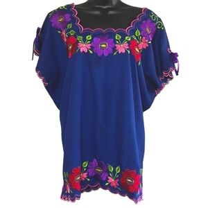 Vintage🧚‍♀️ Navy Blue Floral Embroidered Mexican Blouse